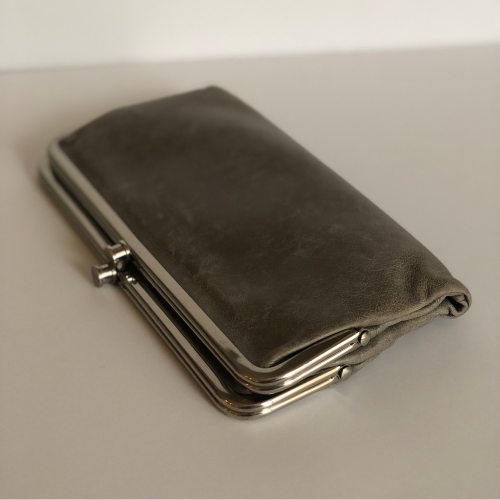 HOBO 👛 Lauren Clutch-Wallet